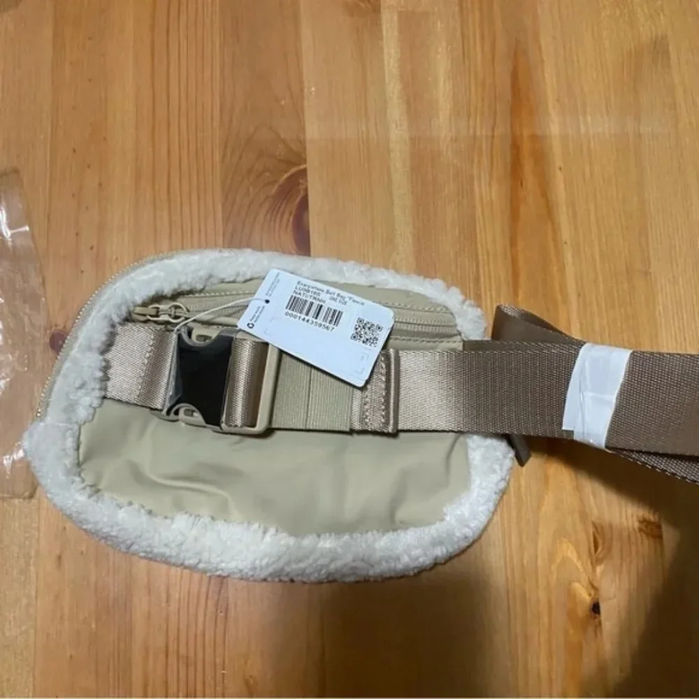 NWT Lululemon Fleece Everywhere Belt Bag 1L- Natural Ivory/ Trench - Picture 8 of 8